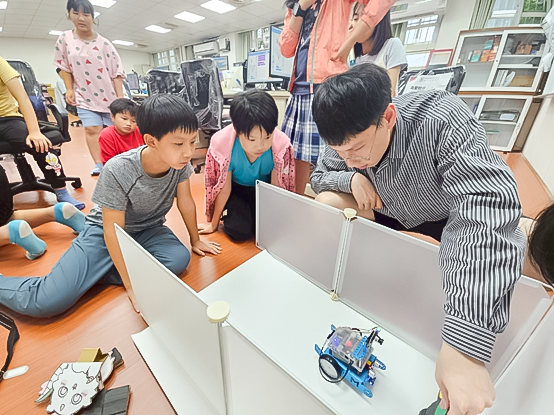 國北教大AI自駕車實驗營上課情形