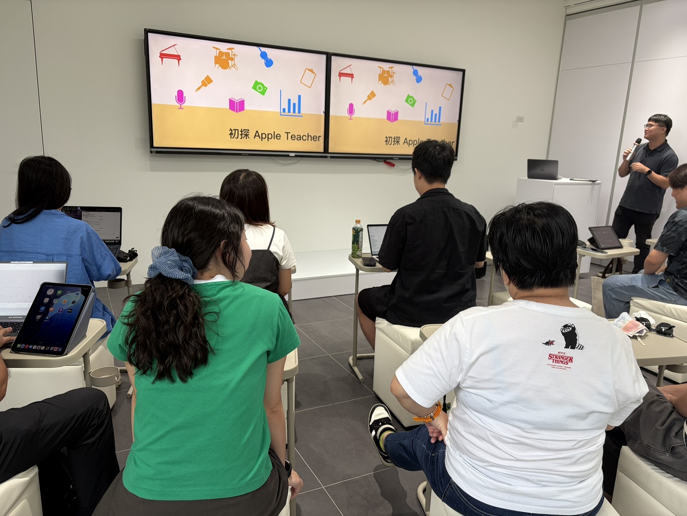 Straight A講師帶領老師們探索 Apple 教育工具
