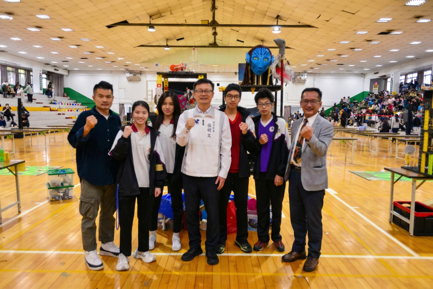 康橋高中參賽隊伍合作無間，展現必勝的決心。