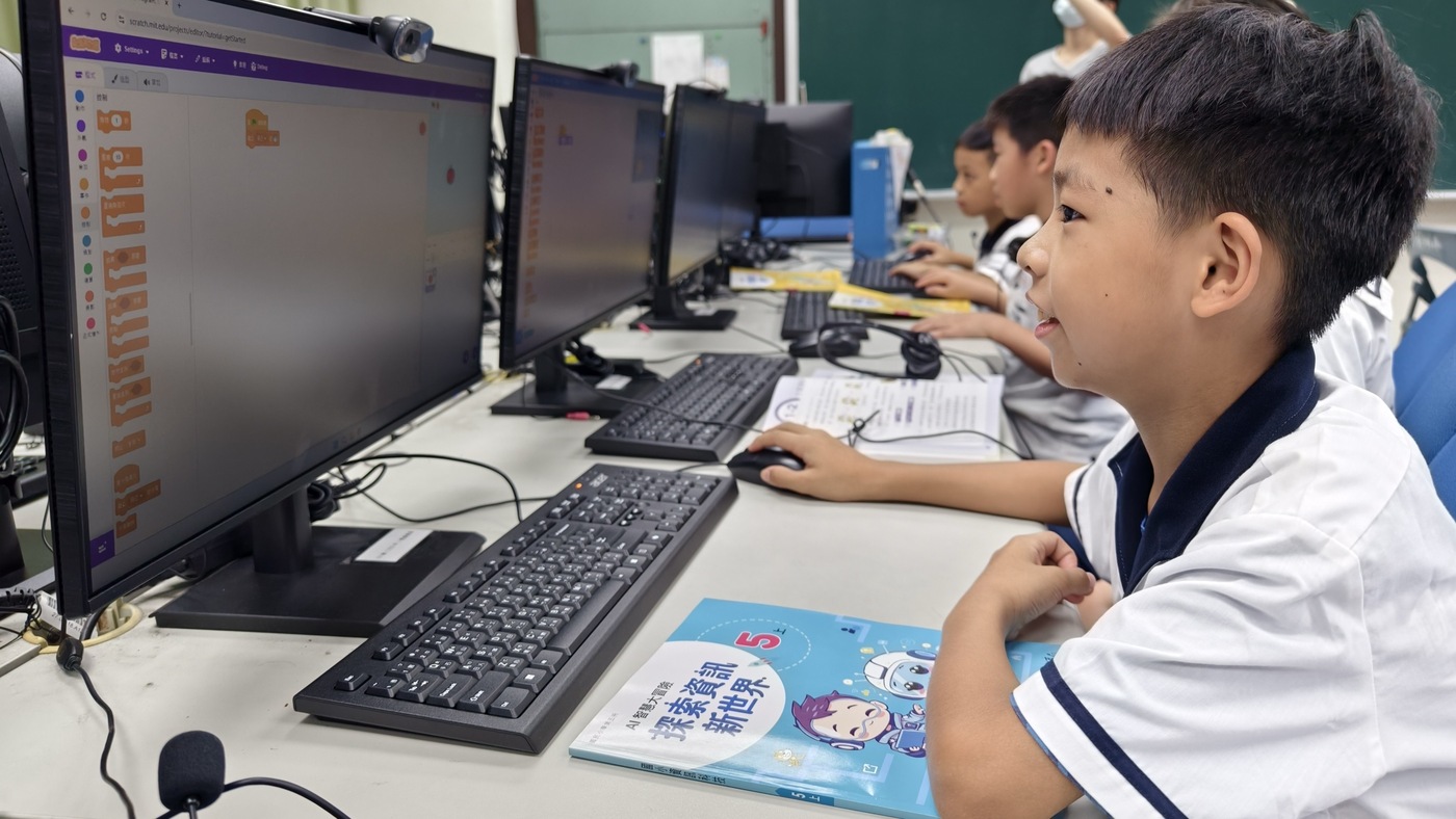 五年級學生操作