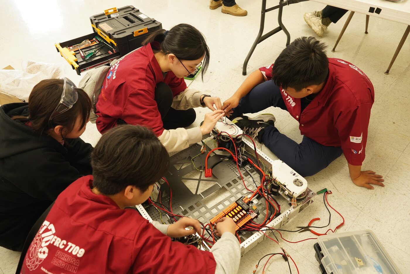 板橋高中學生FRC機器人問題討論