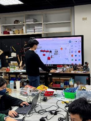 清水高中老師上TinkerCAD造型動物設計課程