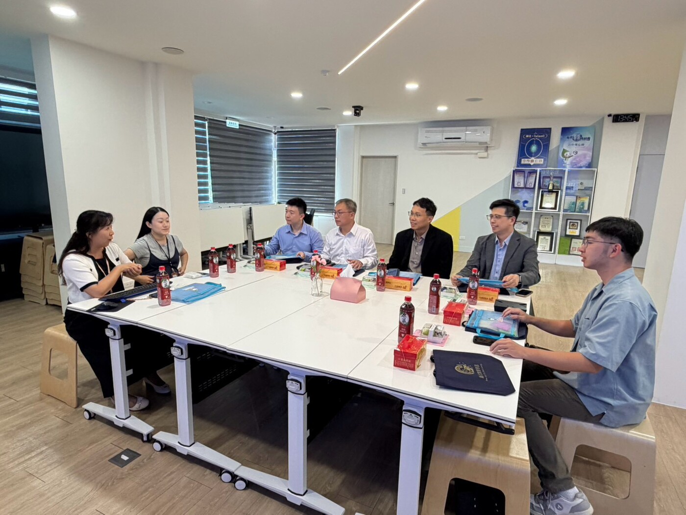 新加坡學習科技首席專家參訪新北雲端智慧科技中心